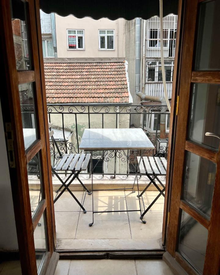 Gaia Art Hostel Hotel Istanbul Exterior photo