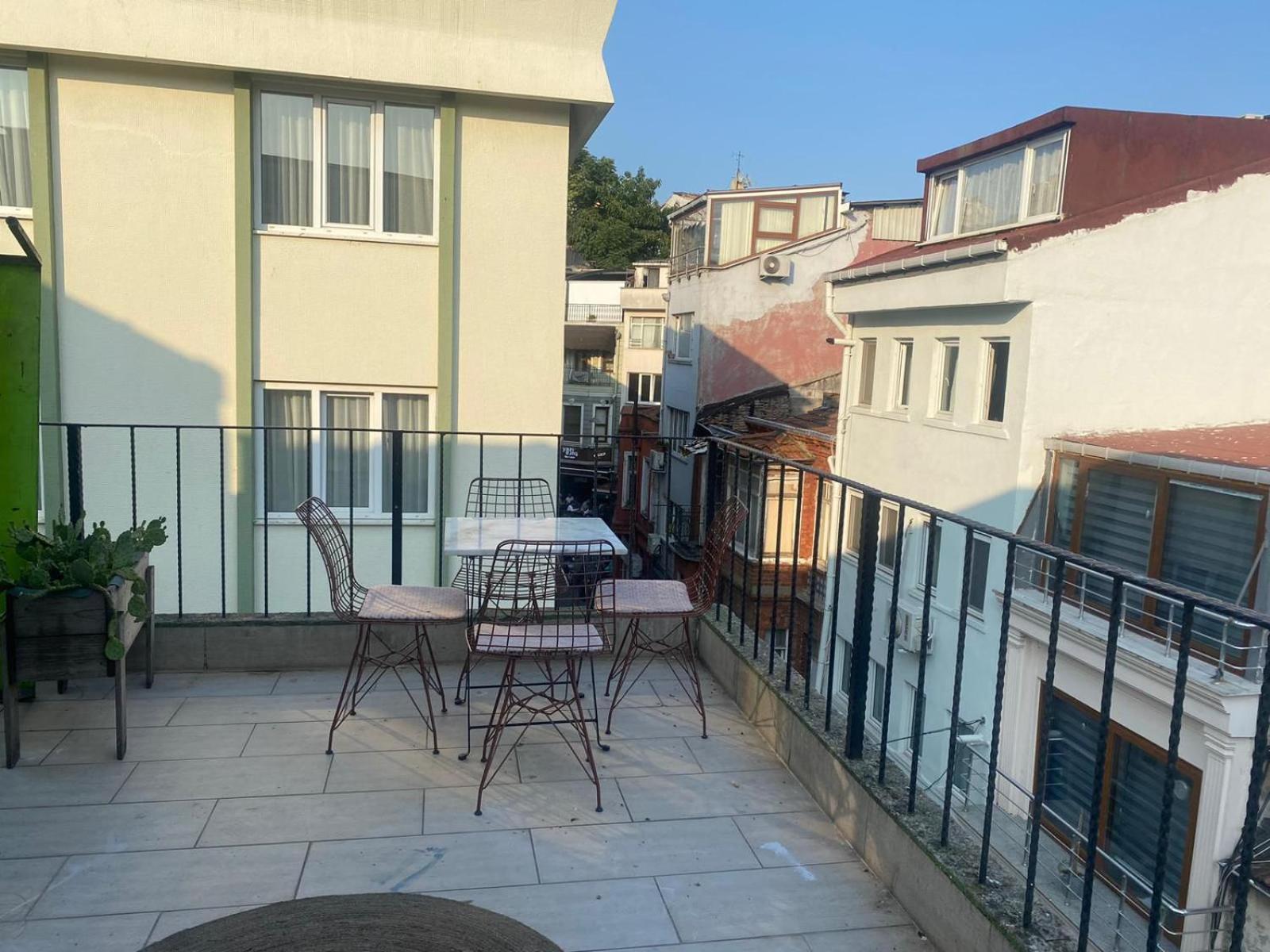 Gaia Art Hostel Hotel Istanbul Exterior photo